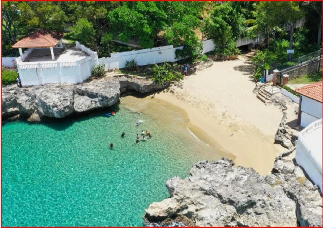 Crimson Beach Ocean Front Entire Floor Villa Sosúa